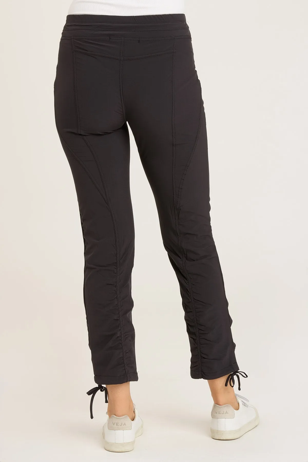 Active Jules Pant for Fitness Enthusiasts