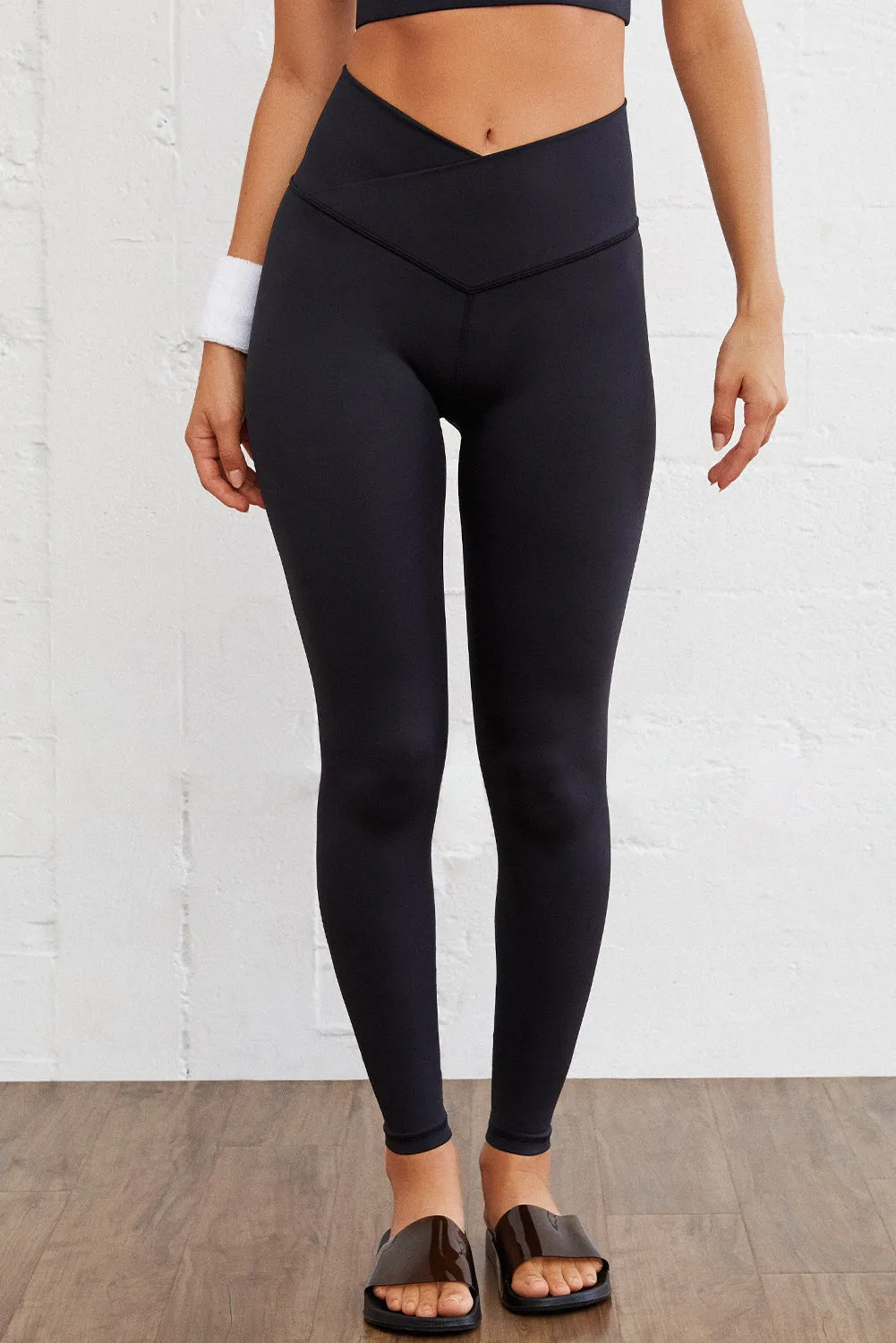 Active Leggings with Seamless V-Waist