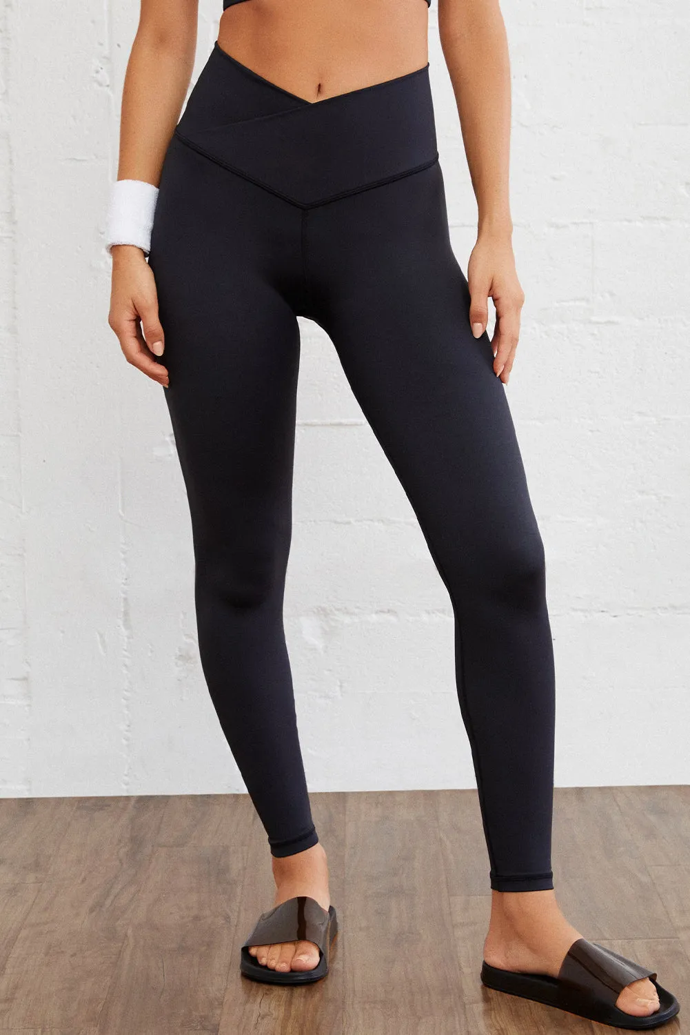 Active Leggings with Seamless V-Waist