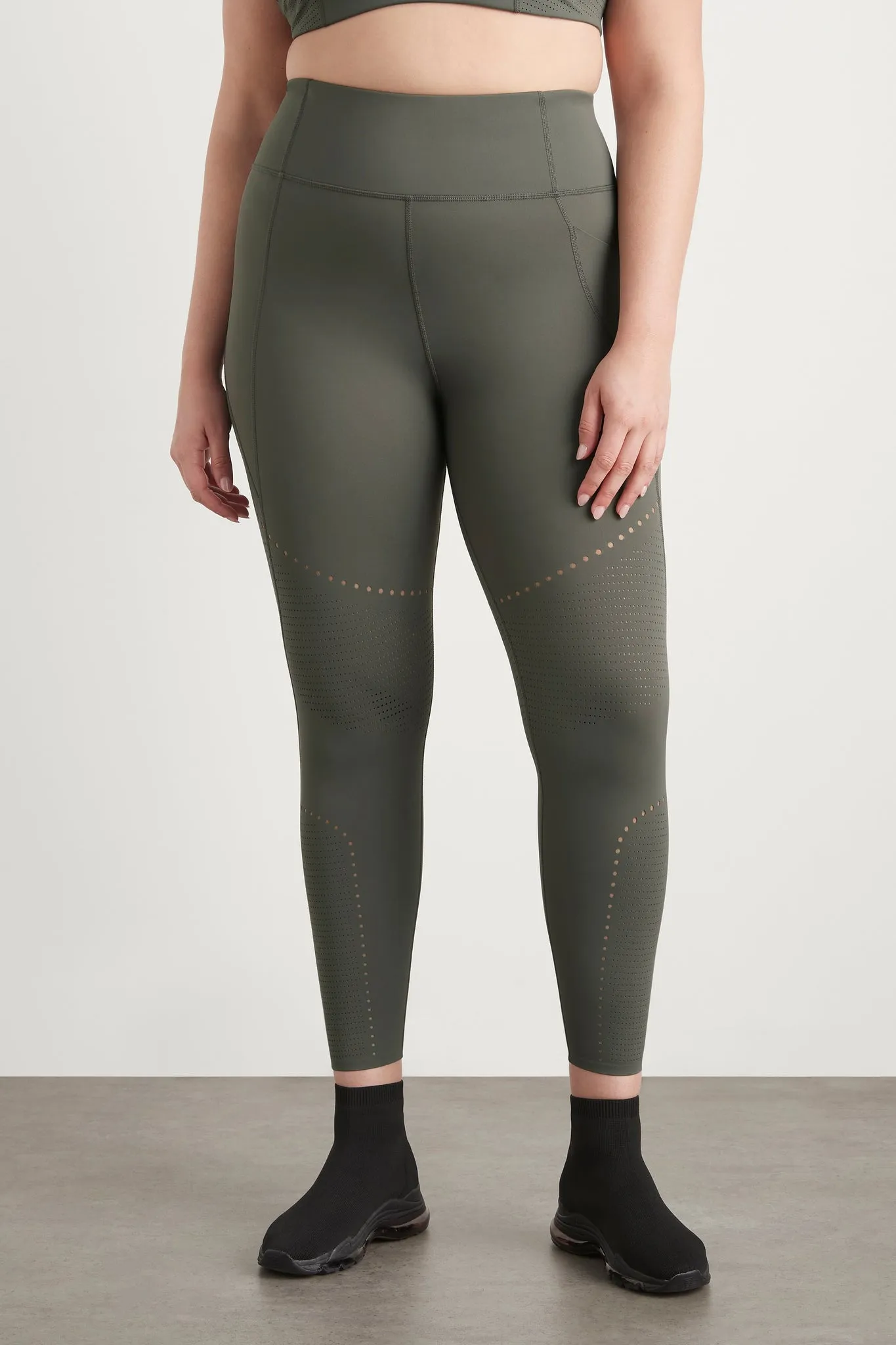 High Waisted Perforated 7/8 Legging 227