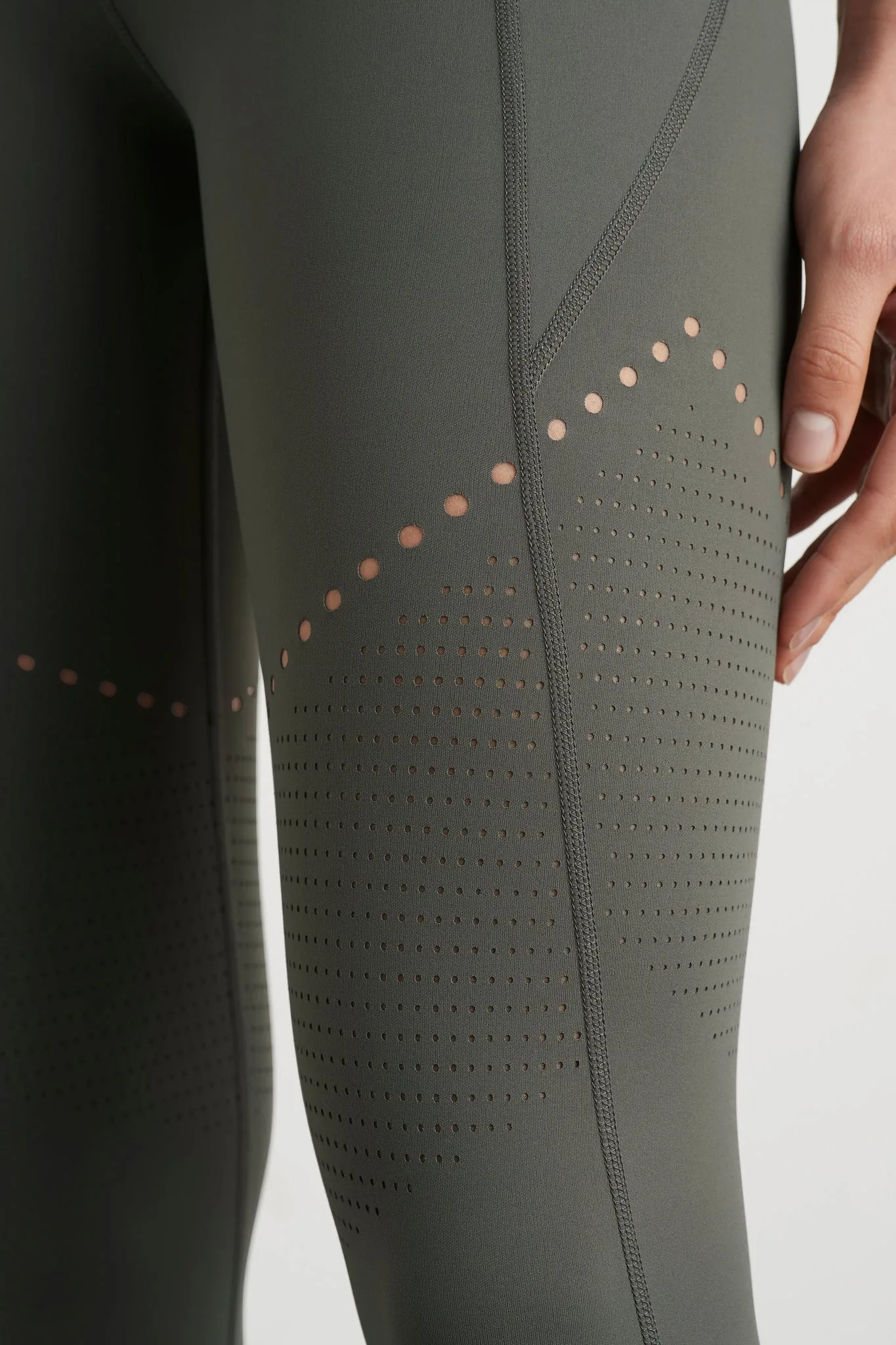 High Waisted Perforated 7/8 Legging 227