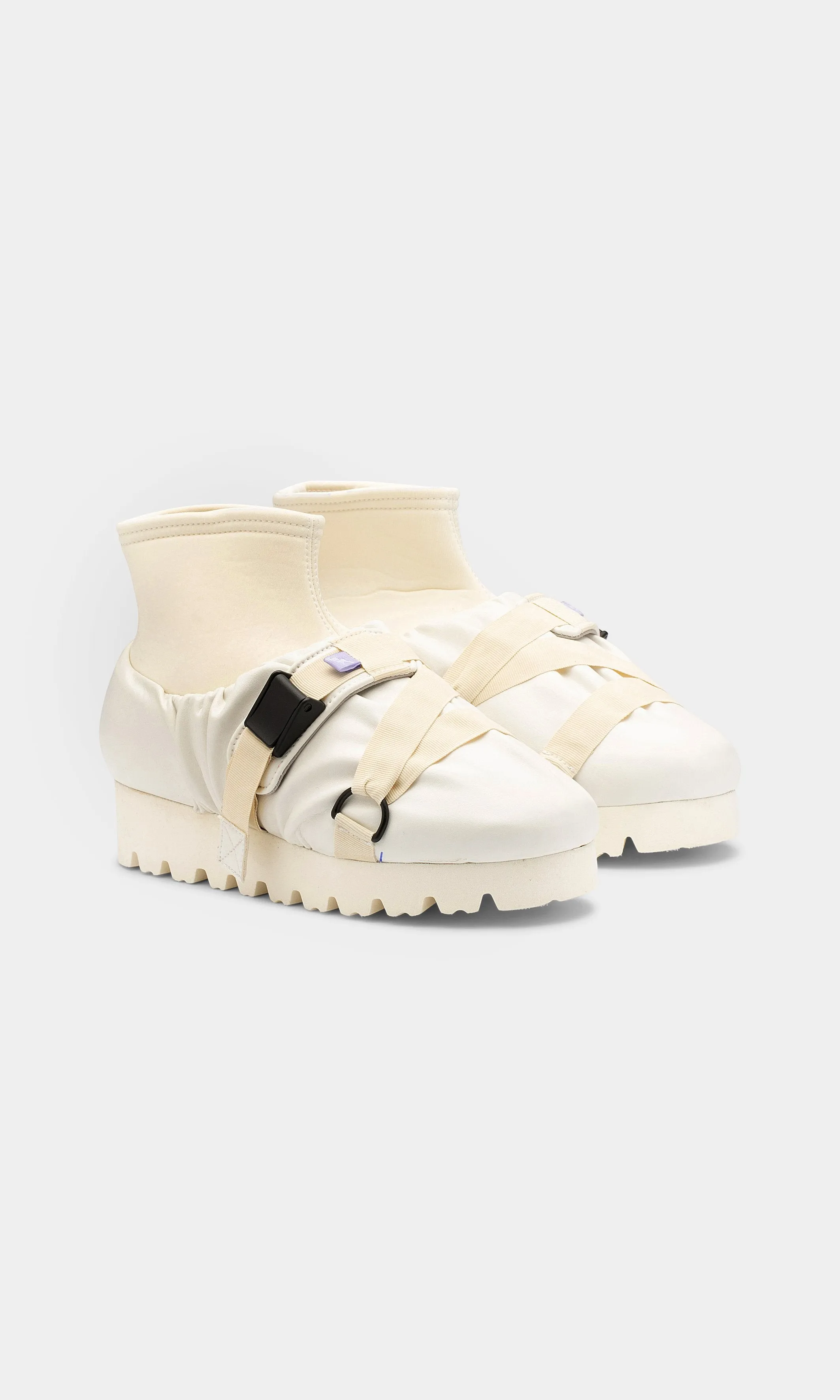 Moon White Nawa Camp Mid Shoes