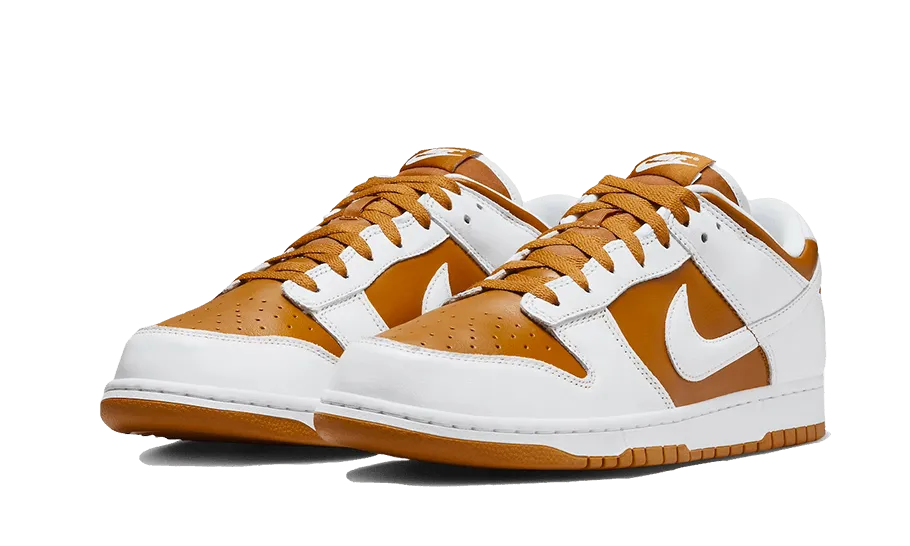 Nike dunk low reverse curry.