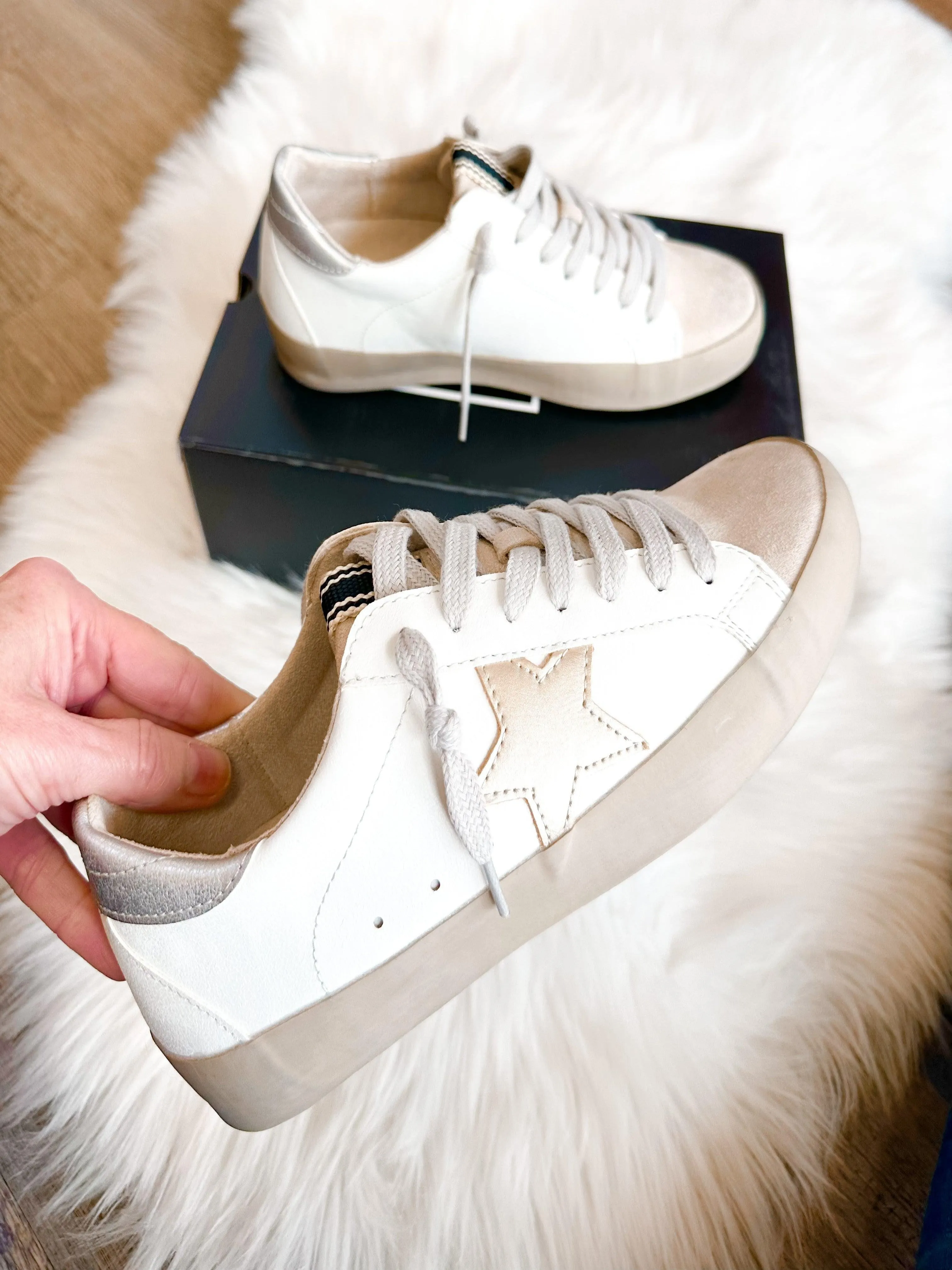 Pammy White Gold Sneaker Shushop.