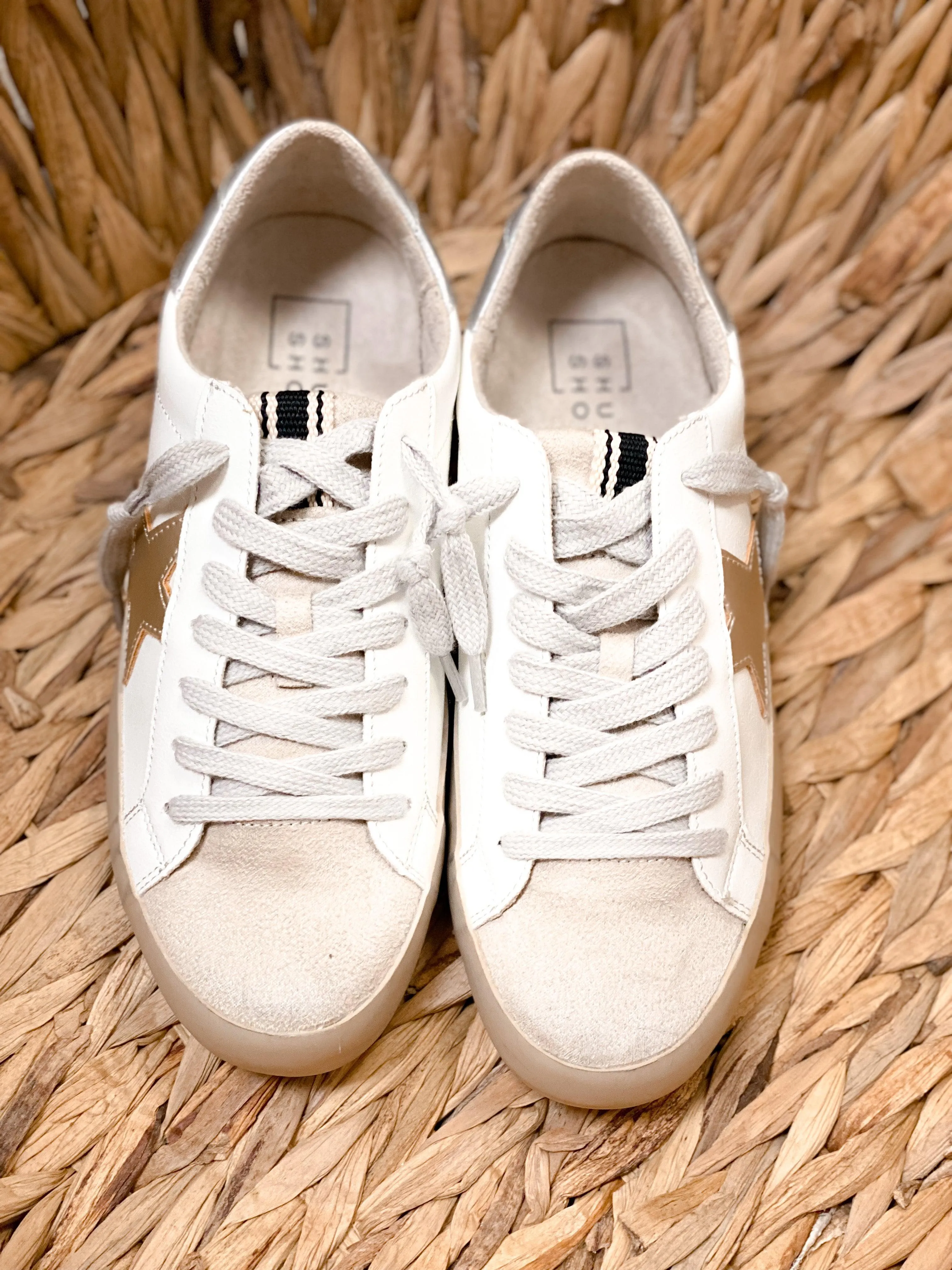 Pammy White Gold Sneaker Shushop.