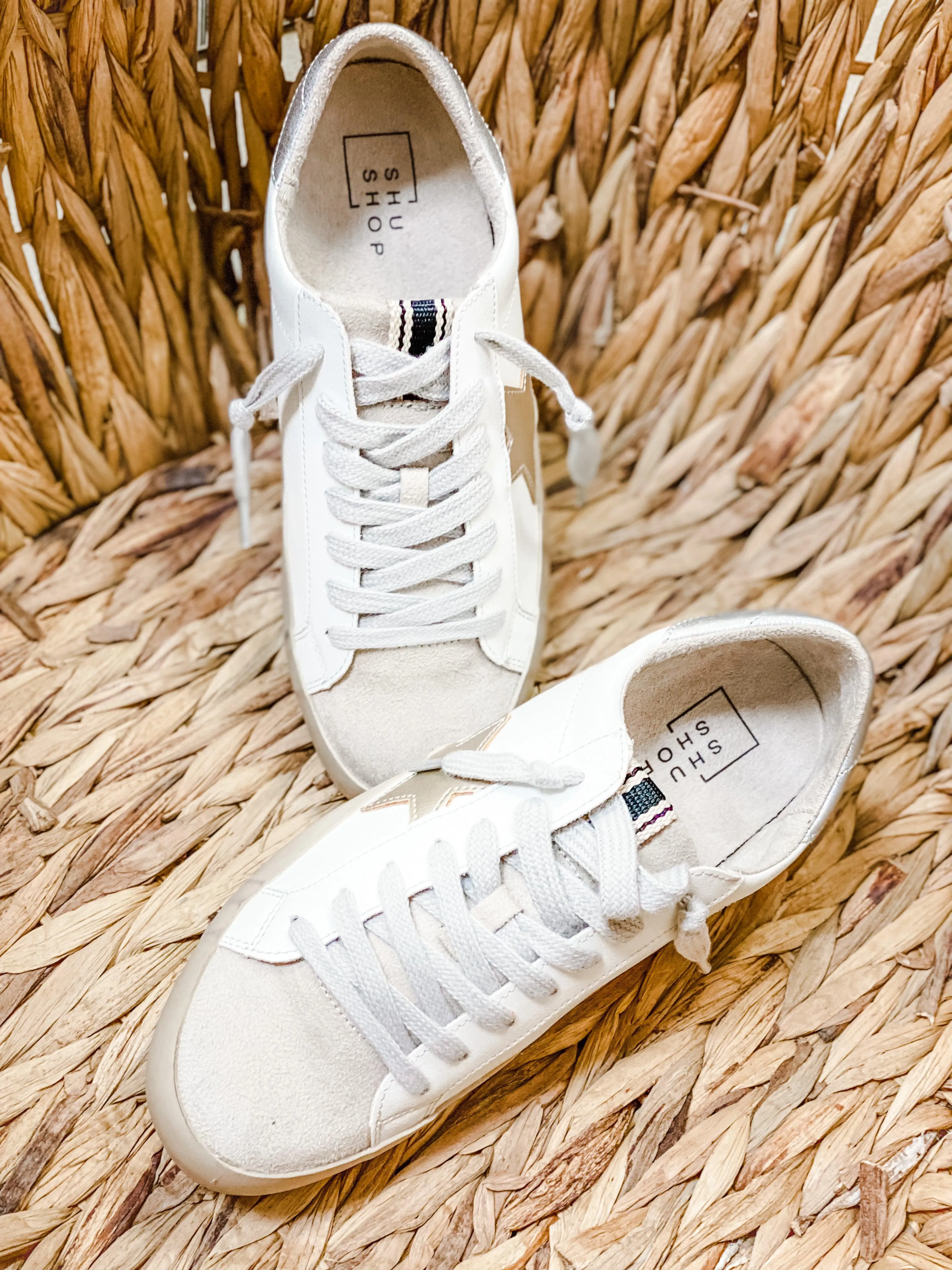 Pammy White Gold Sneaker Shushop.