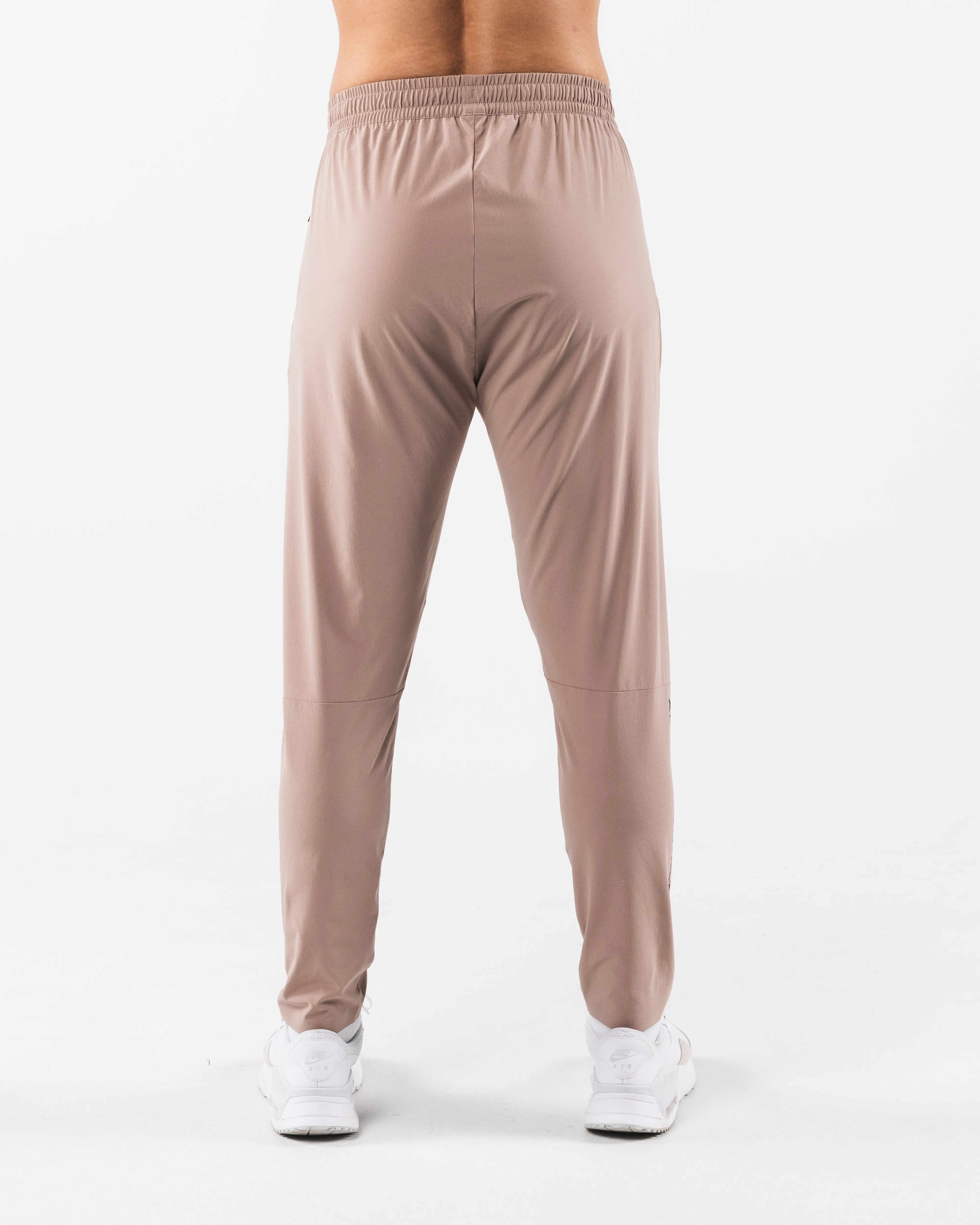 Sand Swift Training Pants