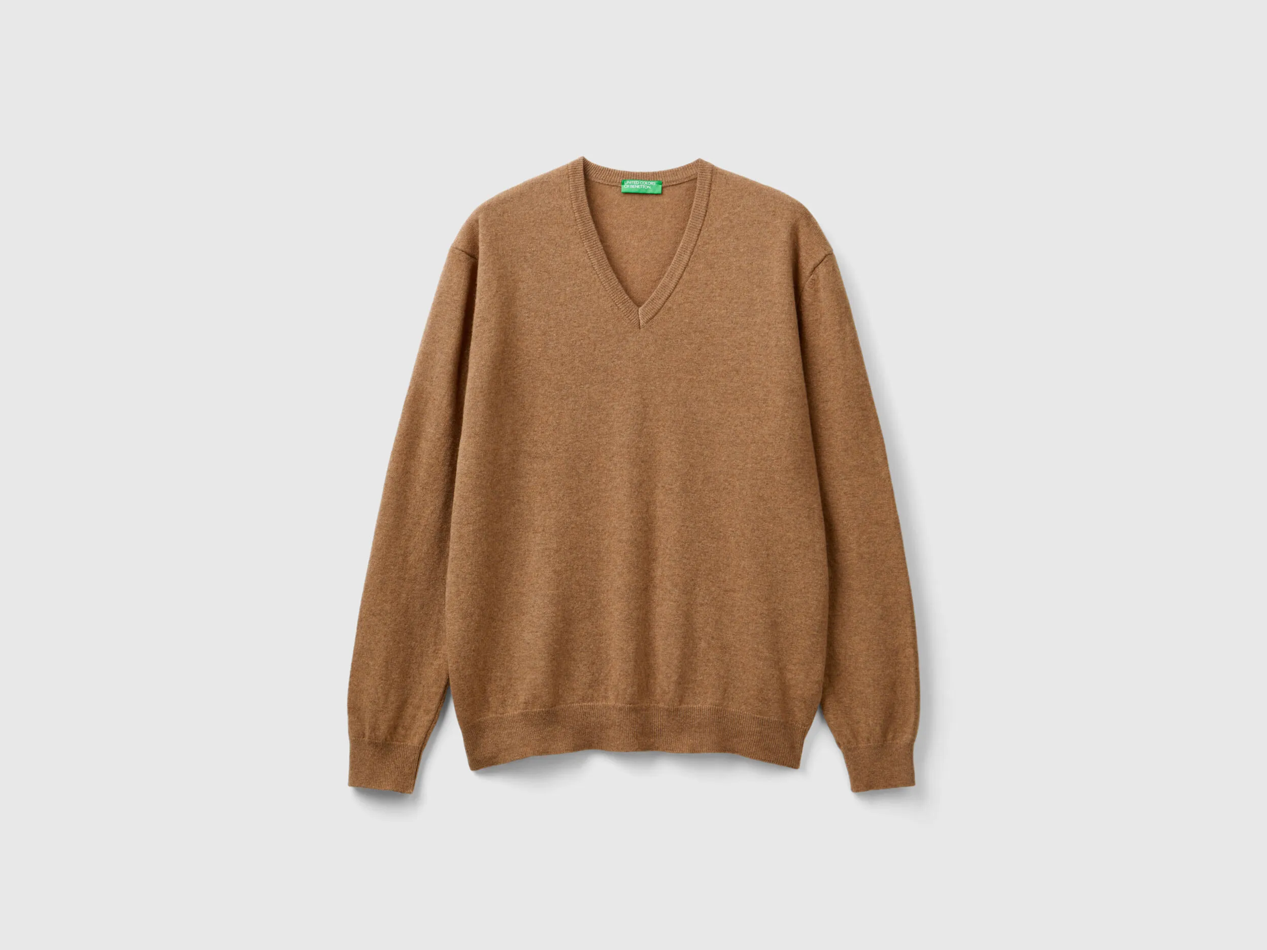 V-neck Merino wool sweater in Brown color by Benetton